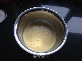 橙香戚风蛋糕的做法步骤:3