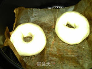 软糯甜甜圈的做法步骤:17