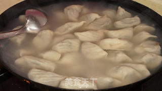 猪肉韭菜水饺的做法步骤:9