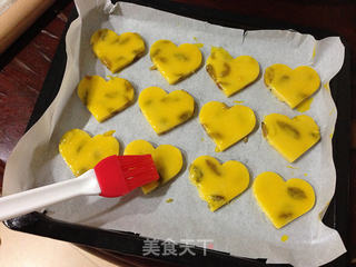 【葡萄干蛋黄奶酥】-----为心爱的人做心爱的饼干,满心欢喜的做法步骤:13