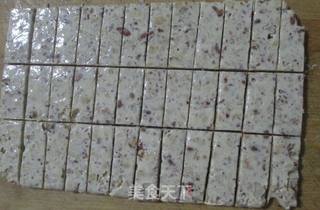 花生牛轧糖 超级简单的步奏,不用烤箱可以制作的甜点,好吃到停不下来的做法步骤:12