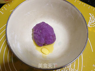 双色紫薯芝士卷的做法步骤:2