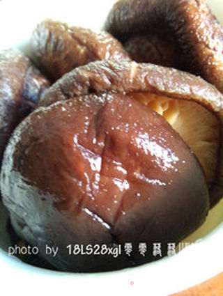 营养更美味:肉末酿香菇的做法步骤:2