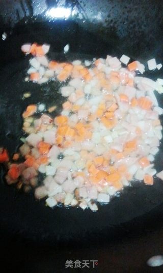 培根什锦炒饭的做法步骤:5