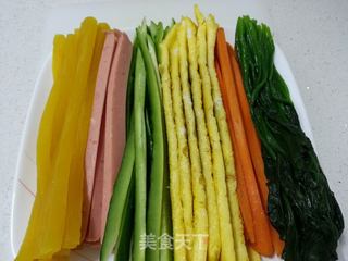紫菜包饭 - 韩式紫菜包饭的做法步骤:2