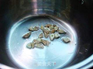 叶包骨头参煮红皮萝卜的做法步骤:4