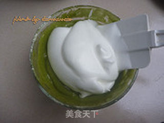 抹茶戚风的做法步骤:9