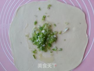 葱油饼的做法步骤:6