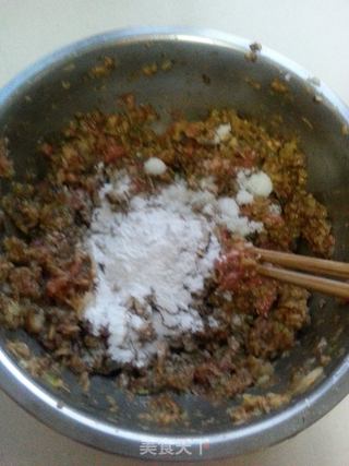 脆皮香菇虾肉饼的做法步骤:4