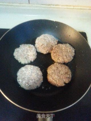 脆皮香菇虾肉饼的做法步骤:6