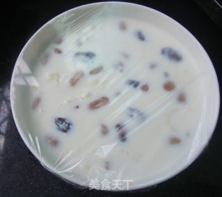 牛奶炖花生的做法步骤:4