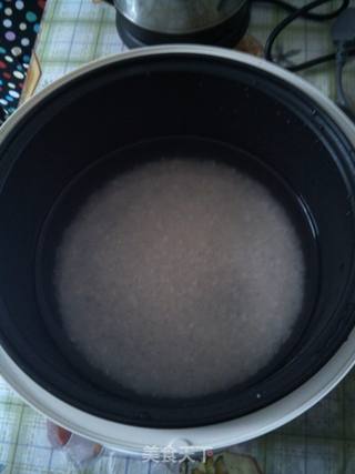皮蛋瘦肉粥的做法步骤:2