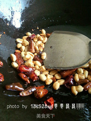 自制美味零食:麻辣花生的做法步骤:9