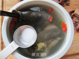 花旗参炖乌鸡的做法步骤:7
