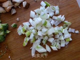 什锦炒饭的做法步骤:2