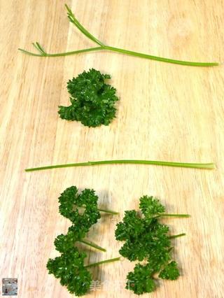 自制欧芹粉(巴西里粉)的做法步骤:15