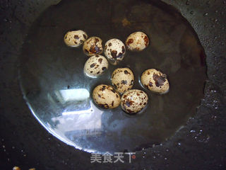 【五香茶叶鹌鹑蛋】--年夜第三道菜‘平安蛋’的做法步骤:2