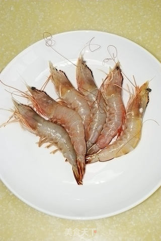 春节家宴喜庆硬菜系列四------[红红火火油焖大虾]的做法步骤：1