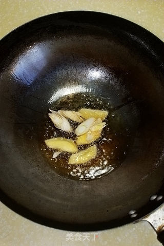 春节家宴喜庆硬菜系列四------[红红火火油焖大虾]的做法步骤：7