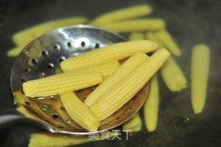 北极虾杂菜沙拉的做法步骤:7
