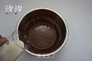 草莓奶油巧克力蛋糕的做法步骤:7