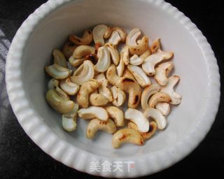 西兰花腰果沙拉的做法步骤：4