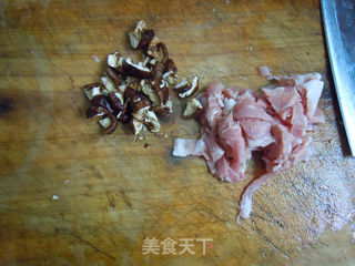 【面包机版培根烤2色饭】---年夜第四道菜’幸福美满‘的做法步骤:2