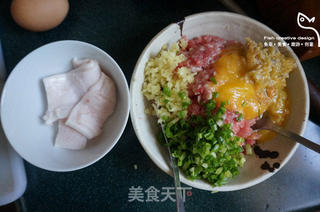 土豪年菜蟹粉蛋饺的做法步骤：1
