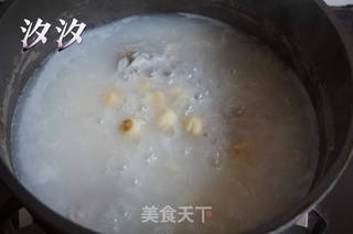 莲子百合排骨粥的做法步骤:7