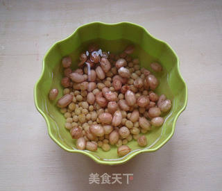花生枸杞红枣豆浆的做法步骤:2