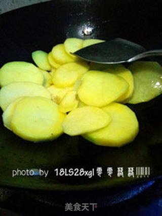 开胃干锅土豆片的做法步骤:4