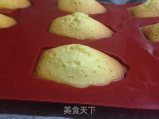 【柠香玛德琳】的做法步骤:11