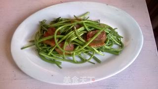藜蒿炒腊肉的做法步骤:5