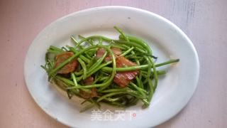 藜蒿炒腊肉的做法步骤:6