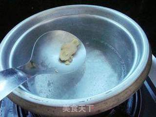 雪梨枸杞炖雪蛤的做法步骤:2