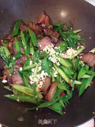年味湘菜——青蒜炒腊肉的做法步骤:6