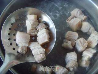 粉糯浓香---茨菰烧肉的做法步骤：2