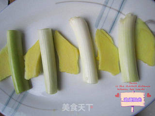 双椒鱼头的做法步骤:3