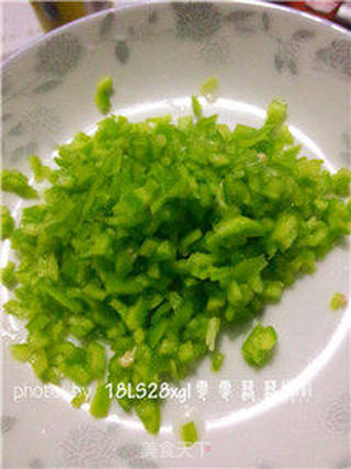 私房菜:酸菜小黄鱼的做法步骤:2