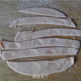 【小猪豆沙包】-----为小侄子做的一款面点的做法步骤:8