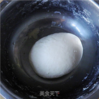 【小猪豆沙包】-----为小侄子做的一款面点的做法步骤:3