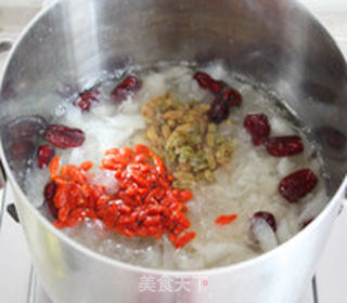 桂花红枣银耳雪梨汤的做法步骤:9