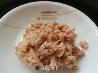 黑米金枪鱼三明治的做法步骤:2