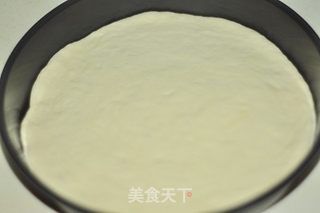 金枪鱼披萨的做法步骤:13
