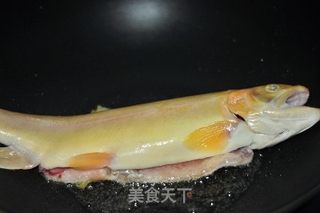 红烧金鳟鱼的做法步骤：3