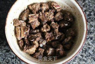 糖醋排骨的做法步骤:2