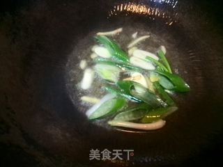 清炒胡萝卜丝的做法步骤:4