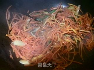 清炒胡萝卜丝的做法步骤:6