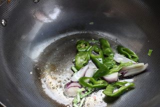 舒舒坦坦吃碗面——蛋炒棍棍面的做法步骤:6