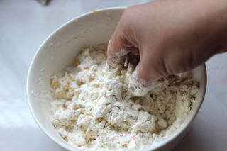 甜甜蜜蜜,蒸蒸日上——南瓜豆沙包的做法步骤:3
